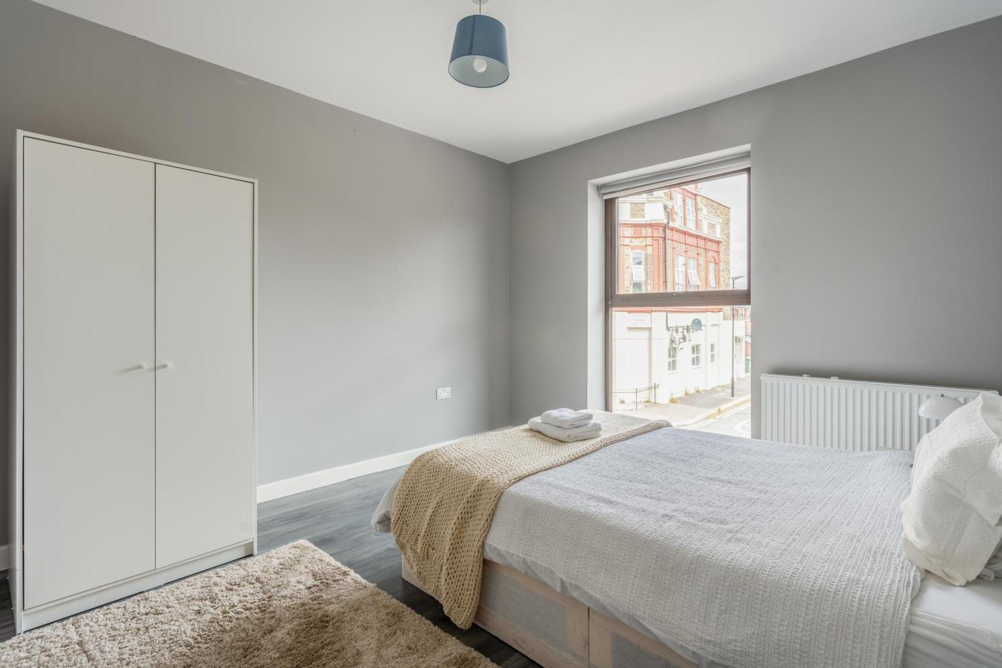 Modern Double Room With Shared Bathroom London Ngoại thất bức ảnh